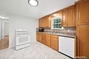 65 Old Windsor Rd, Bloomfield, CT 06002 - Photo 34