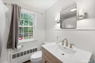 65 Old Windsor Rd, Bloomfield, CT 06002 - Photo 18