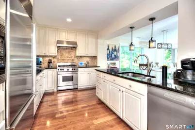 16 Hayestown Road #D201, Danbury, CT 06811 - Photo 4