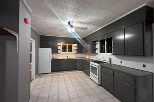 27 Lewis St, Naugatuck, CT 06770 - Photo 6