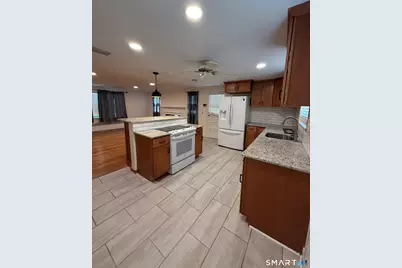 81 Park Avenue, Bloomfield, CT 06002 - Photo 4