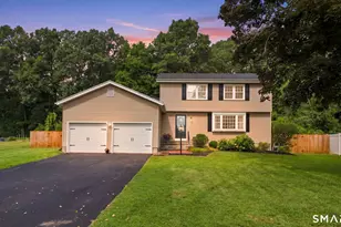 61 Broadleaf Cir, Windsor, CT 06095 - Photo 1