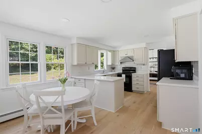 61 Broadleaf Circle, Windsor, CT 06095 - Photo 8