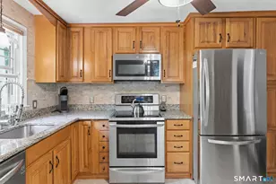 105 Dean Rd, East Lyme, CT 06333 - Photo 6