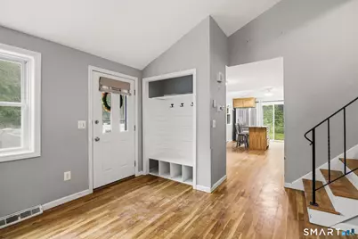 11 Top View Drive, Simsbury, CT 06089 - Photo 4