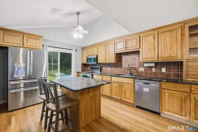 11 Top View Drive, Simsbury, CT 06089 - Photo 10