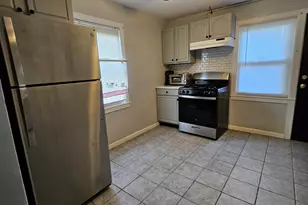 432 Pearl Harbor St, Bridgeport, CT 06610 - Photo 8