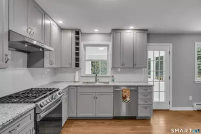 22 Victoria Drive, Branford, CT 06405 - Photo 10