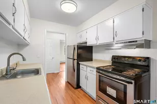 37 Enid St, Bridgeport, CT 06606 - Photo 18