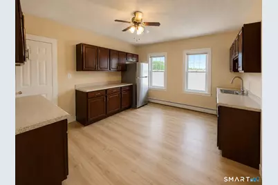 614 Bishop Avenue, Bridgeport, CT 06610 - Photo 4