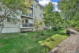 3250 Fairfield Ave, Bridgeport, CT 06605 - Photo 34