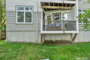 3250 Fairfield Ave, Bridgeport, CT 06605 - Photo 32