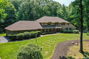 33 Saxon Woods, Avon, CT 06001 - Photo 2