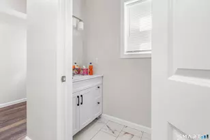 647 Broadview Terrace, Hartford, CT 06106 - Photo 10