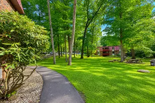 10 Woodsedge Dr, Newington, CT 06111 - Photo 24