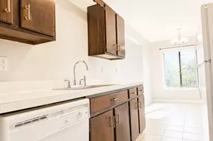 10 Woodsedge Dr, Newington, CT 06111 - Photo 4