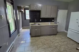 261 Willow St, Waterbury, CT 06710 - Photo 2