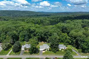 22 Canterbury Ln, Farmington, CT 06085 - Photo 4