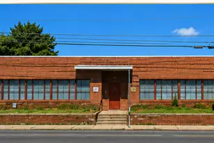 453 New Park Ave, West Hartford, CT 06110 - Photo 1