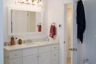 2 Mansfield Grove Rd, East Haven, CT 06512 - Photo 14