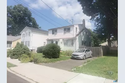 98 Holcomb Avenue, Stamford, CT 06906 - Photo 2