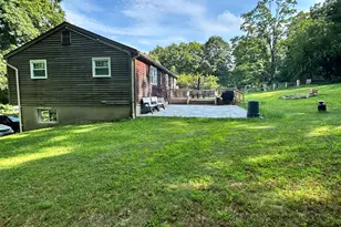 128 Rockwell Rd, Bethel, CT 06801 - Photo 10