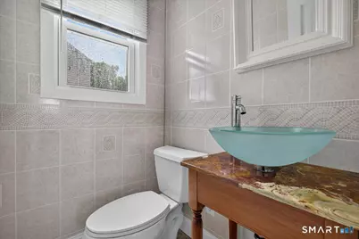 34 Hall Street, New Haven, CT 06512 - Photo 18