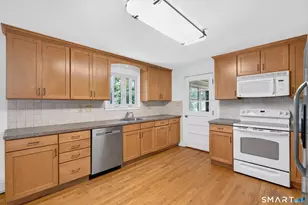349 S Cherry St, Wallingford, CT 06492 - Photo 14