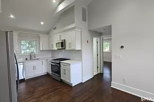 38 Poe Ct, Fairfield, CT 06825 - Photo 2