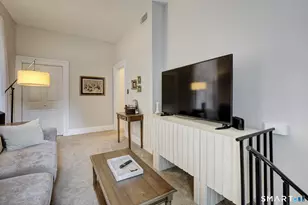 33 Charter Oak Pl, Hartford, CT 06106 - Photo 22