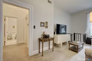 33 Charter Oak Pl, Hartford, CT 06106 - Photo 20