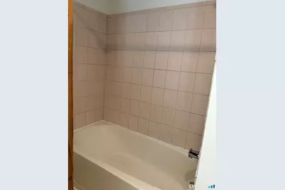 476 Park Avenue #2nd flr B, Torrington, CT 06790 - Photo 6