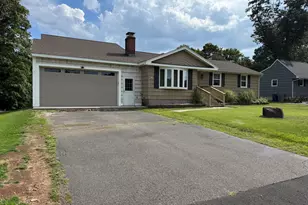 33 Provencher Dr, Plainville, CT 06062 - Photo 4