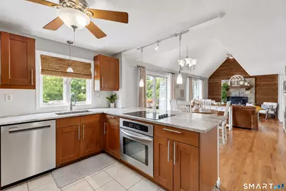897 East Street, Middletown, CT 06457 - Photo 10