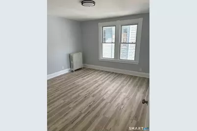 133 Willow Street #2nd FL, Waterbury, CT 06710 - Photo 6