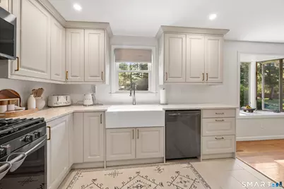 28 Fallon Drive, North Haven, CT 06473 - Photo 4