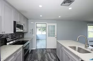 28 E Clover Cir, Hamden, CT 06514 - Photo 12