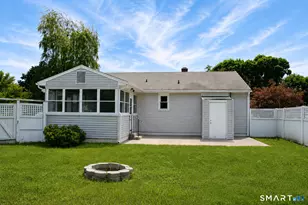 28 E Clover Cir, Hamden, CT 06514 - Photo 32