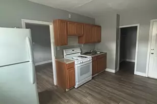 2370 Main St, Hartford, CT 06120 - Photo 2