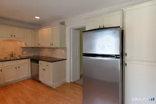 986 Heritage Vlg, Southbury, CT 06488 - Photo 4