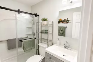 11 Chatham Ct, Brookfield, CT 06804 - Photo 12