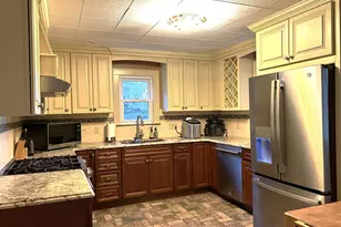 102 Cottage Rd, Enfield, CT 06082 - Photo 8