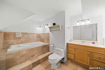 122 Oak Ridge Drive #122, Windsor Locks, CT 06096 - Photo 18