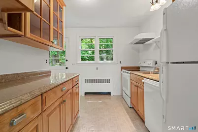 104 1/2 Ledgebrook Drive #104H, Norwalk, CT 06854 - Photo 8