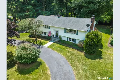 6 Webster Place, Newtown, CT 06470 - Photo 2