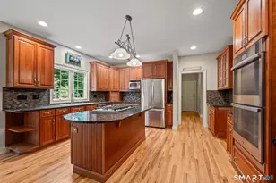 9 Glenmor Dr, Newtown, CT 06470 - Photo 8