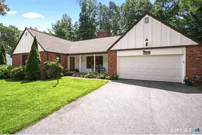 322 Carriage Drive, Glastonbury, CT 06033 - Photo 2