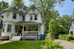 65 Oxford St, Hartford, CT 06105 - Photo 2