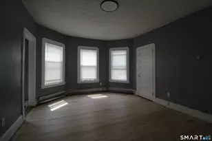 34 Lenox St, Hartford, CT 06112 - Photo 4