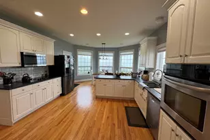 556 Hill St, Bristol, CT 06010 - Photo 10
